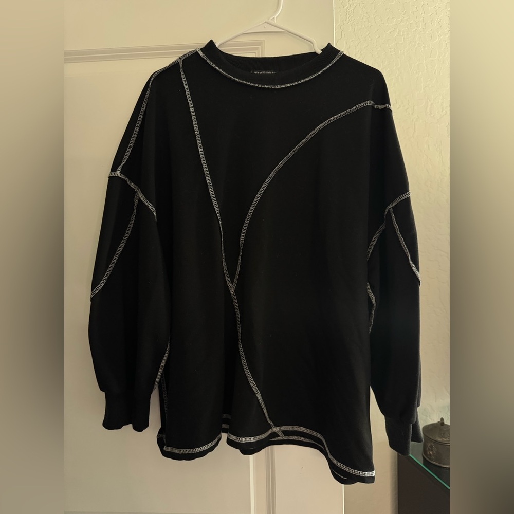 Black Contrast-Stitch Pullover Sweater